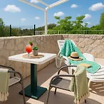 Sunny With Seaview 1402 Petrcane