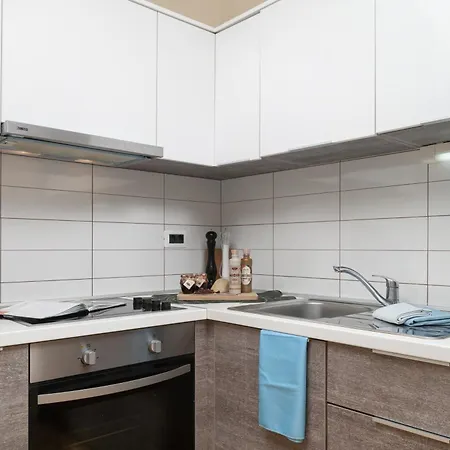 Sunny With Seaview 1402 Apartament